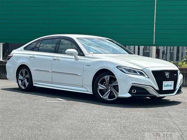 2019 Toyota Crown Hybrid