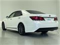 2015 Toyota Crown Hybrid