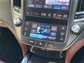 2014 Toyota Crown Hybrid
