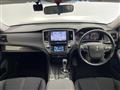 2013 Toyota Crown Hybrid