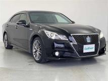 2013 Toyota Crown Hybrid