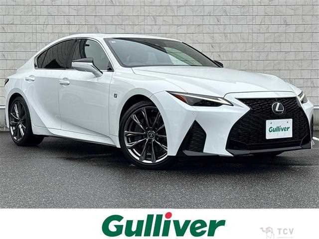 2021 Lexus IS