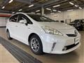 2013 Toyota PRIUS α