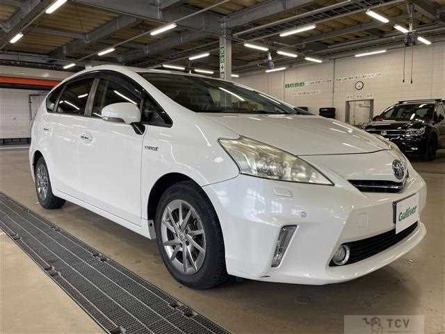 2013 Toyota PRIUS α