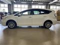 2013 Toyota PRIUS α