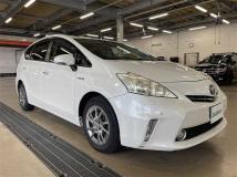 2013 Toyota PRIUS α