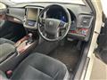 2014 Toyota Crown Hybrid