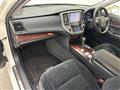 2014 Toyota Crown Hybrid