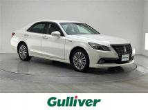 2014 Toyota Crown Hybrid