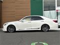 2013 Toyota Crown Hybrid