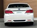 2013 Toyota Crown Hybrid