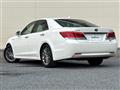 2013 Toyota Crown Hybrid