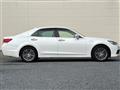 2013 Toyota Crown Hybrid