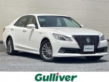 2013 Toyota Crown Hybrid