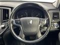 2013 Toyota Crown Hybrid