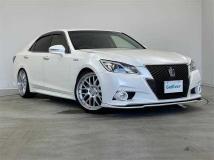 2013 Toyota Crown Hybrid