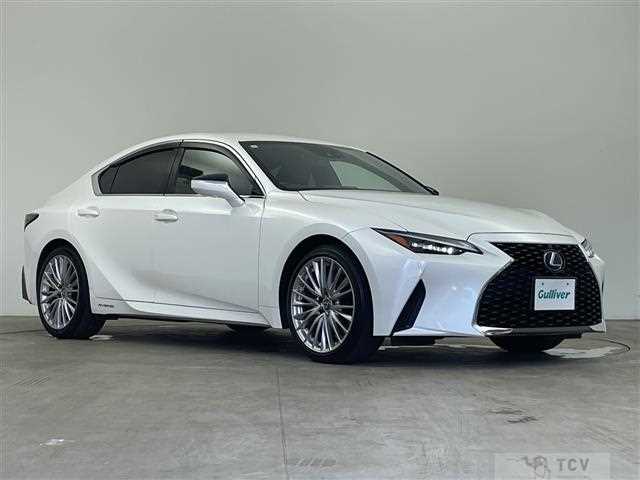 2021 Lexus IS