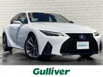 2021 Lexus IS
