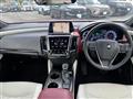 2019 Toyota Crown Hybrid