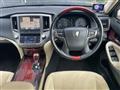 2016 Toyota Crown Majesta