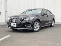 2016 Toyota Crown Hybrid