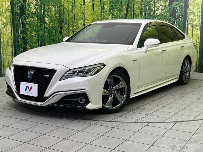 2018 Toyota Crown Hybrid