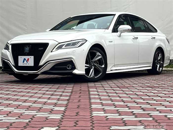 2018 Toyota Crown Hybrid