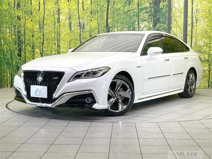2019 Toyota Crown Hybrid