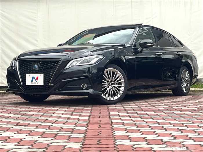 2019 Toyota Crown Hybrid