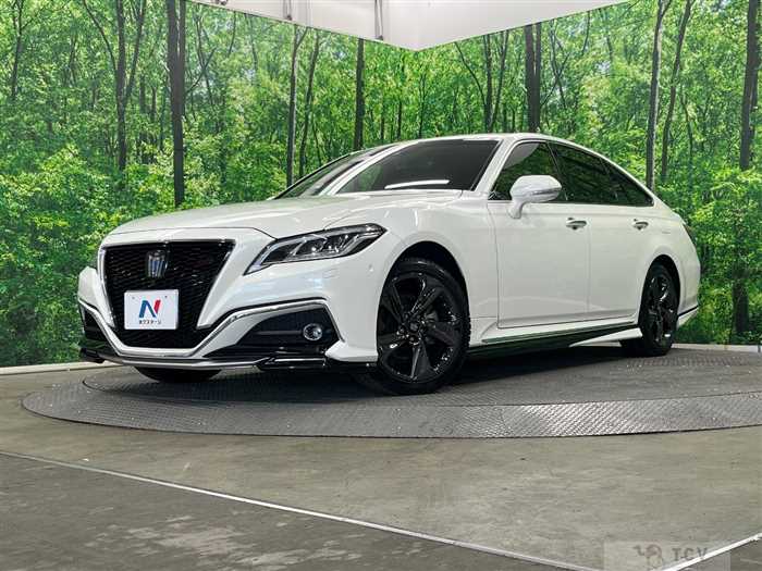 2020 Toyota Crown Hybrid