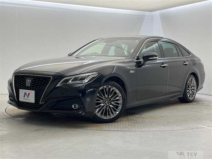 2019 Toyota Crown Hybrid