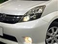 2011 Toyota Isis