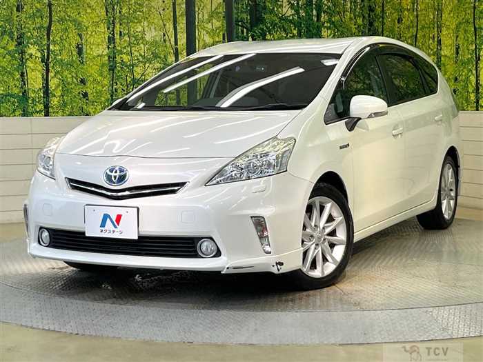 2013 Toyota PRIUS α
