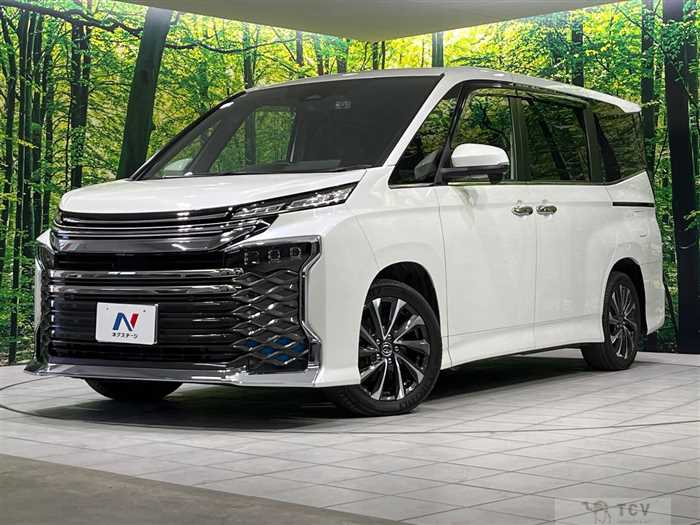 2022 Toyota Voxy