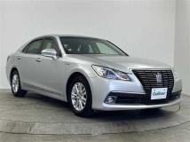 2014 Toyota Crown Hybrid