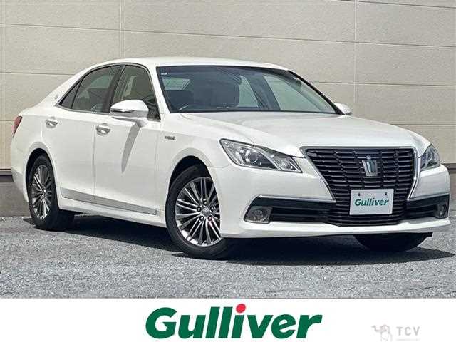 2013 Toyota Crown Hybrid