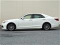 2013 Toyota Crown Hybrid