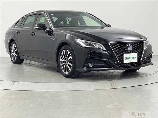 2019 Toyota Crown Hybrid