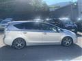 2011 Toyota PRIUS α