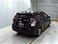2017 Toyota PRIUS α