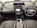 2017 Toyota PRIUS α