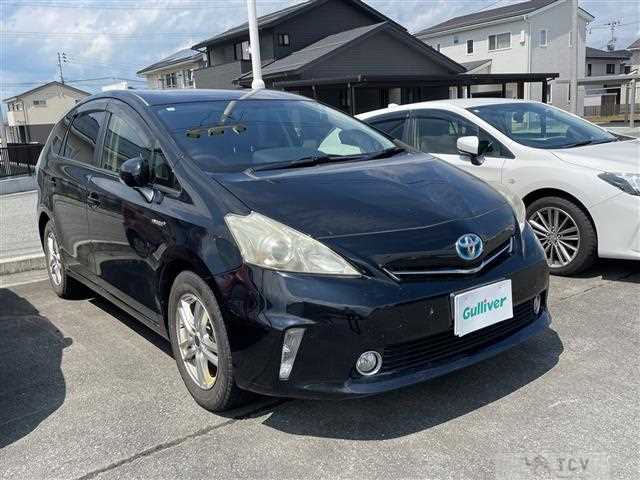 2013 Toyota PRIUS α
