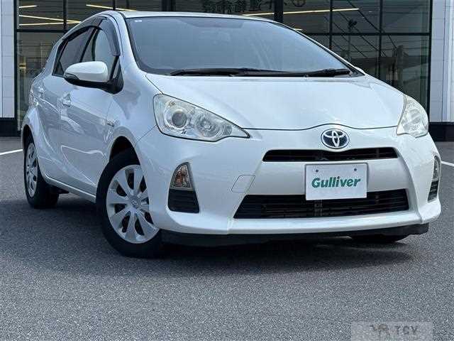 2013 Toyota AQUA