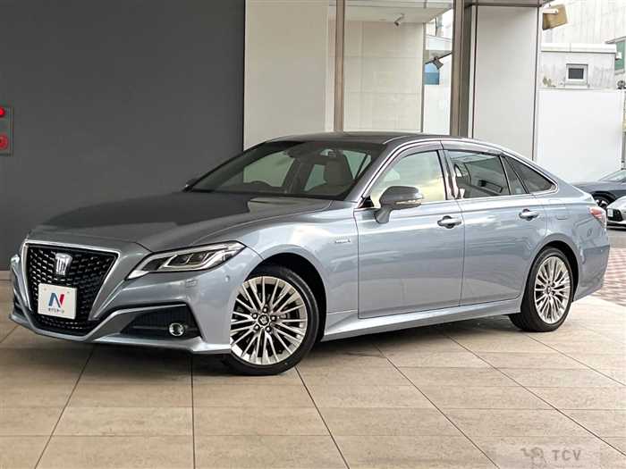 2019 Toyota Crown Hybrid