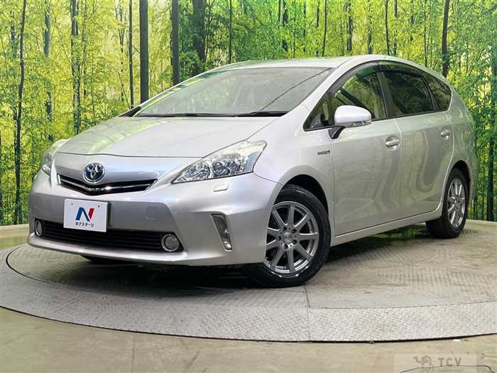 2013 Toyota PRIUS α