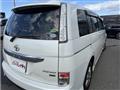 2013 Toyota Isis