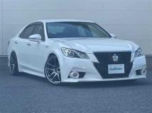 2014 Toyota Crown Hybrid