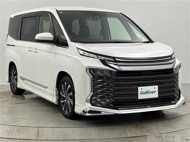 2022 Toyota Voxy