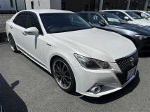 2013 Toyota Crown Hybrid