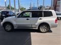 2003 Mitsubishi Pajero